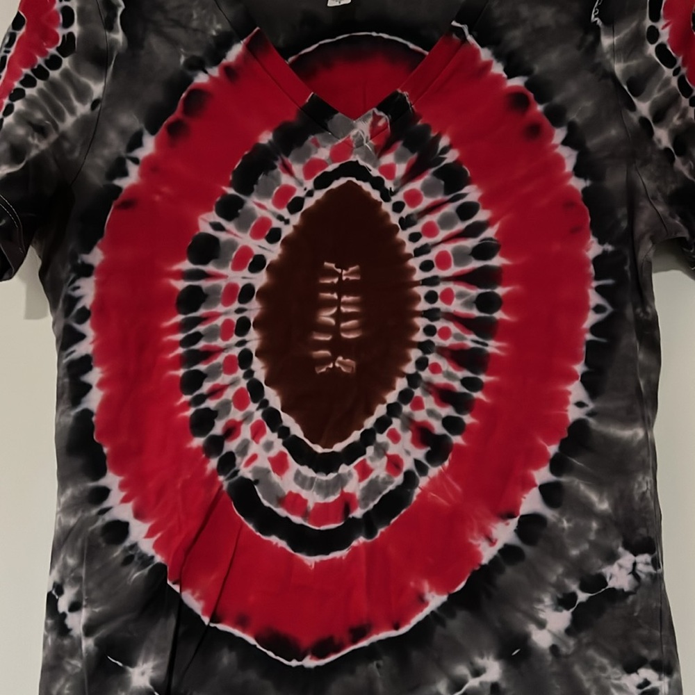 Ohio State Football Tie-Dye V-Neck Tee - Red and Black Size Small - Picture 3 of 5